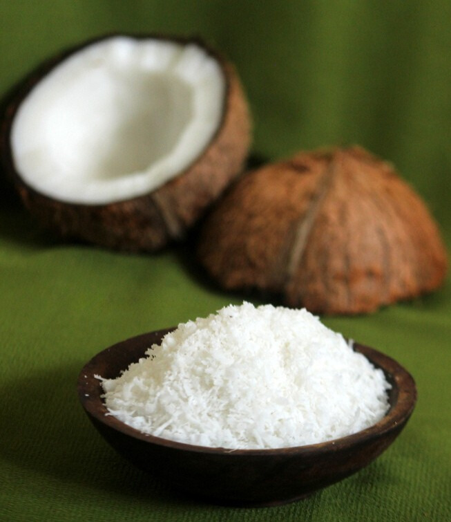 Global buyers sourcing and importing desiccated coconut powder from international suppliers